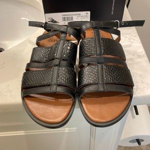 Naturalizer sandals